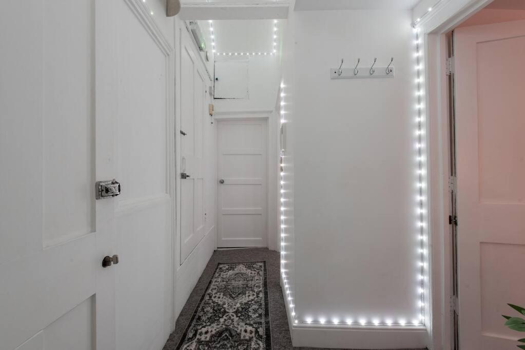 Parade Gardens Boutique Apartments- Central, Grade I Listed, 4K Tvs, Hidden Views باث المظهر الخارجي الصورة