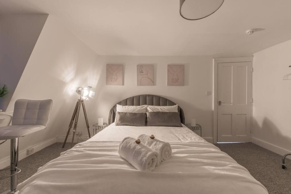 Parade Gardens Boutique Apartments- Central, Grade I Listed, 4K Tvs, Hidden Views باث المظهر الخارجي الصورة
