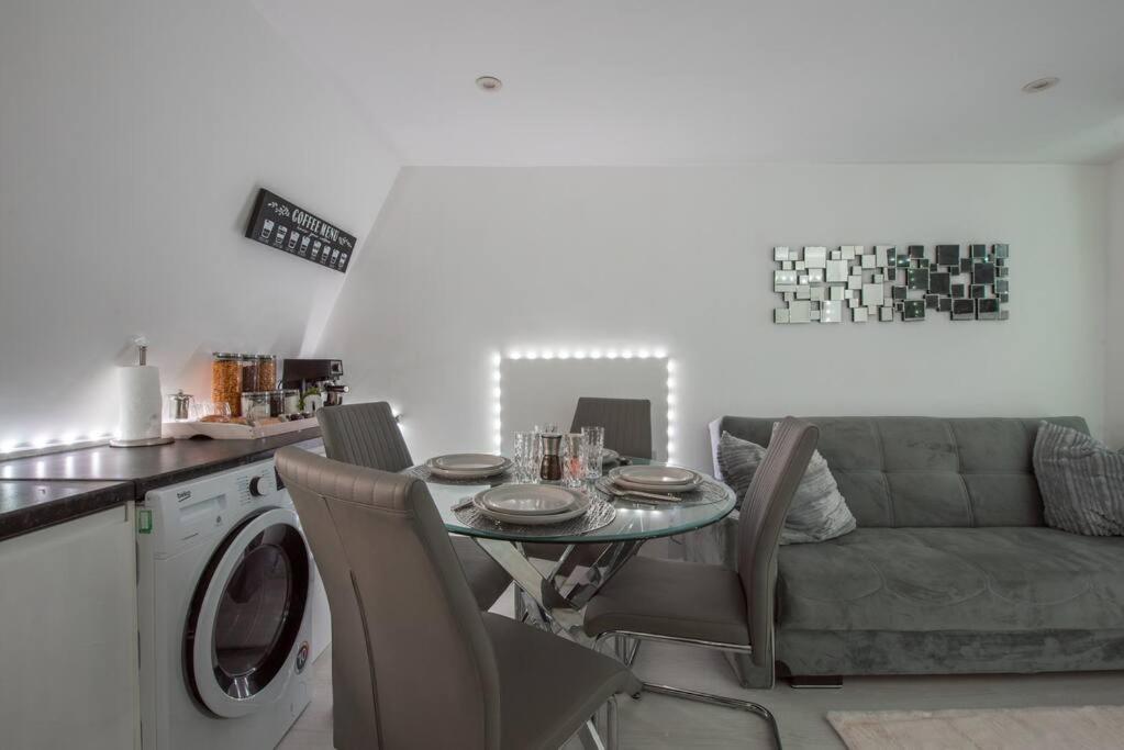 Parade Gardens Boutique Apartments- Central, Grade I Listed, 4K Tvs, Hidden Views باث المظهر الخارجي الصورة