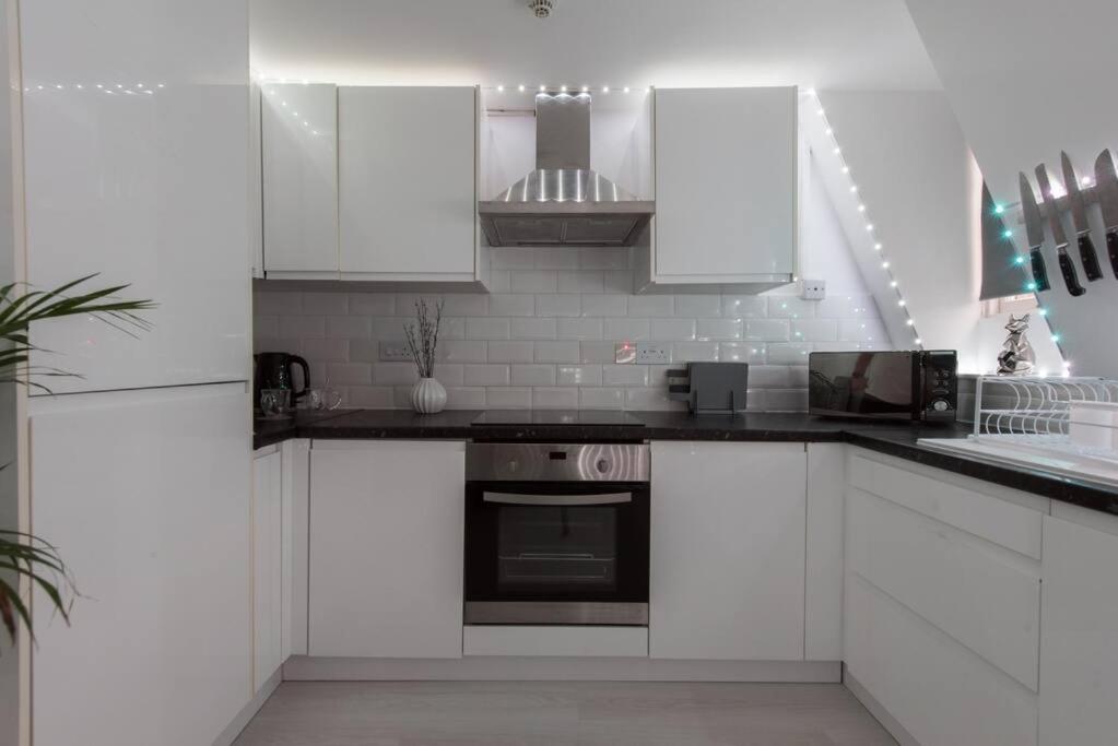 Parade Gardens Boutique Apartments- Central, Grade I Listed, 4K Tvs, Hidden Views باث المظهر الخارجي الصورة
