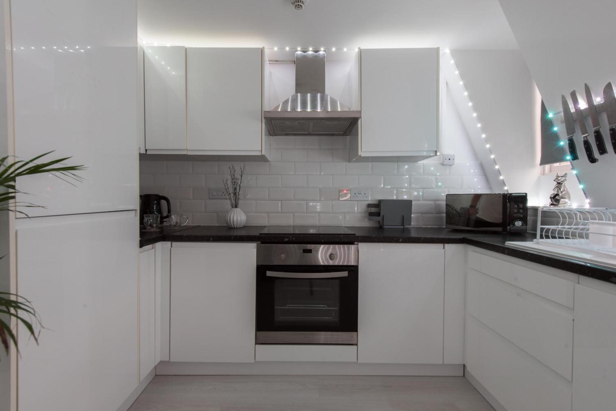 Parade Gardens Boutique Apartments- Central, Grade I Listed, 4K Tvs, Hidden Views باث المظهر الخارجي الصورة